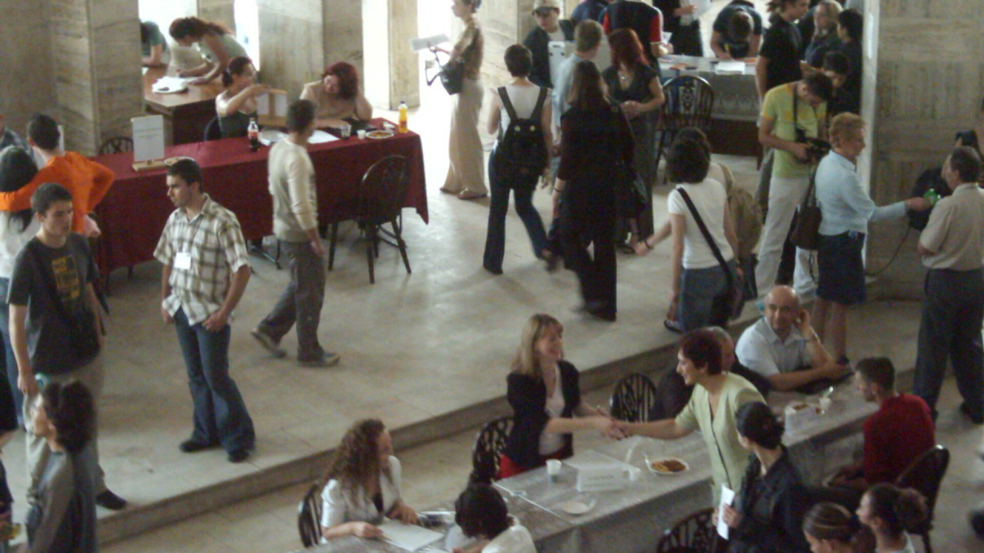 Relatiile publice, cea mai cautata facultate in randul tinerilor