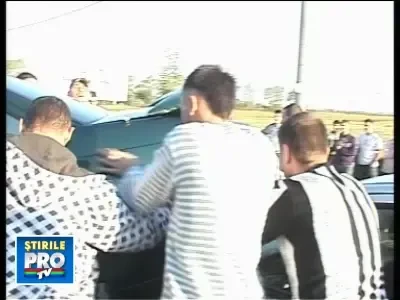 Accident in lant intre Craiova si Pitesti. Trei oameni au fost raniti