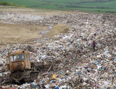 Hunedoara risca sa fie acoperita de gunoaie
