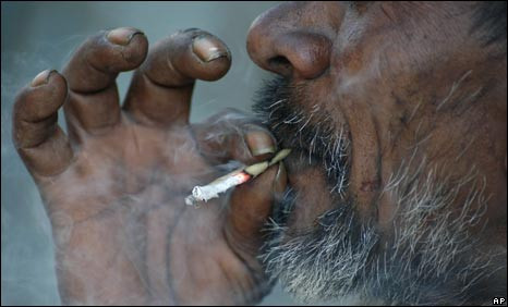 India a interzis fumatul in locurile publice