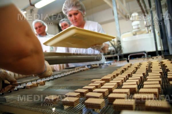 Inspectorii DPS ploiesteni vaneaza chioscurile care vand dulciuri in scoli