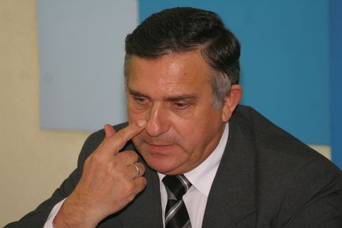 PRM e pentru majorarea salariilor bugetarilor. Cere motiune de cenzura