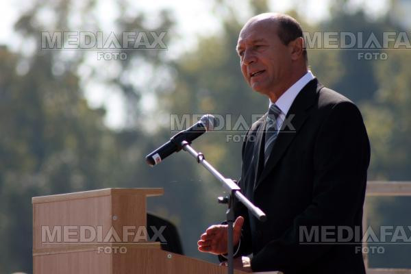 Basescu: Dupa alegerile din noiembrie, se va face curatenie printre consuli