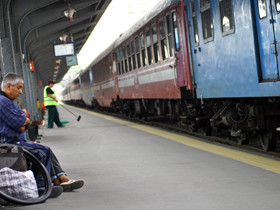 Un barbat de 65 de ani a murit, dupa ce a fost lovit de tren