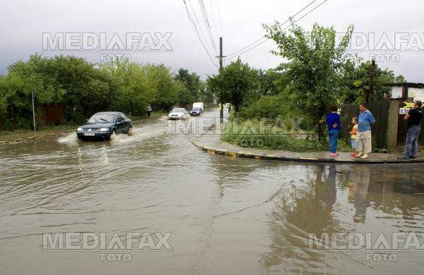 Codul galben de ploi stapaneste intreaga tara!