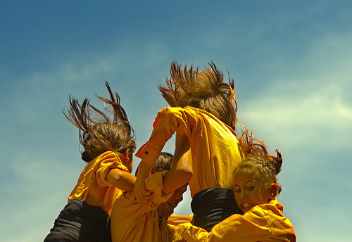 Dans si acrobatie duse la extrem in Spania