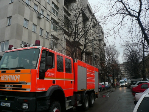 A amenintat ca arunca blocul in aer, pentru ca mama lui are cancer!