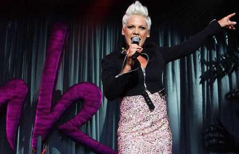 Pink face dezvaluiri despre "dotarea" fostului sot