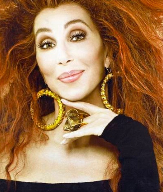 Cher se face patroana de club de striptease!