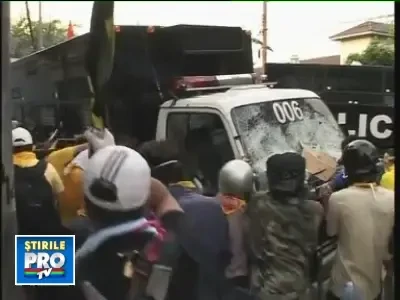 Un mort si 400 de raniti in urma unor violente stradale in Thailanda