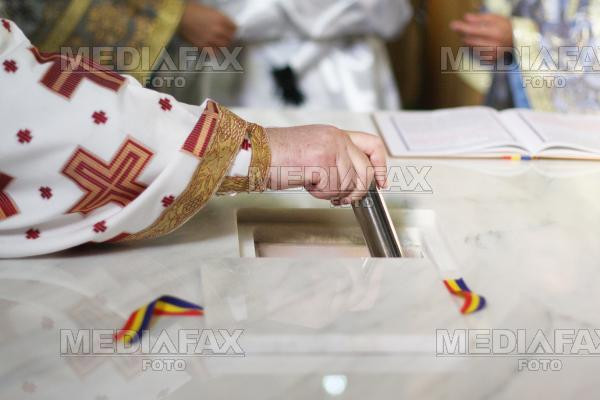 Preotul acuzat de viol a mers la detectorul de minciuni!