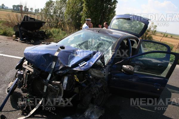 Accident cumplit pe DN79. Bilantul: noua raniti!