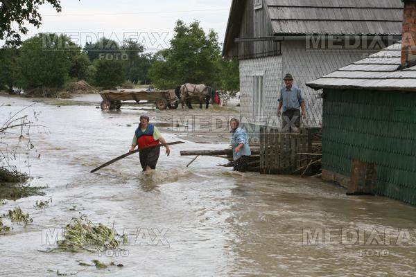 Si-au asigurat locuintele, de frica unor noi inundatii!
