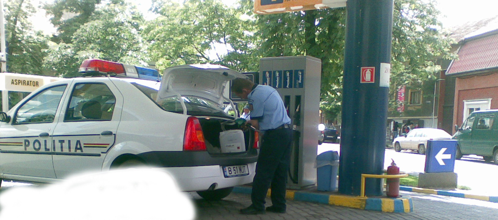 Functionara atacata cu un cutit, in sediul unei primarii din Constanta