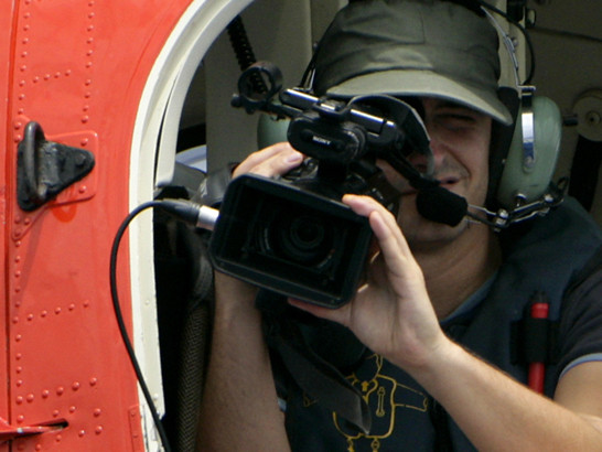 "Libertate" de exprimare! Un cameraman Pro Tv, batut de politisti!