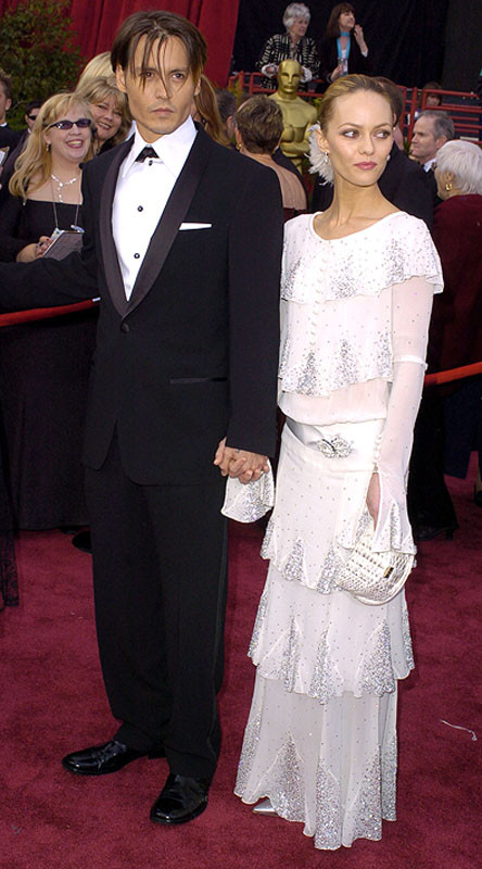 Blake Lively din "Gossip Girl" e noua imagine a posetelor Chanel