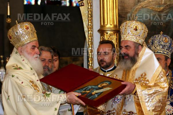 Slujba Deniilor i-a impresionat pe ieseni