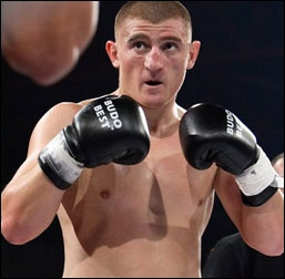 Morosanu si-a cucerit iubita pe internet