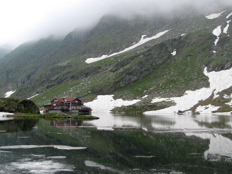 Fenomen ciudat în Munții Făgăraș. La Bâlea Lac, la peste 2.000 de metri altitudine, este mult mai cald ca în orașul Sibiu