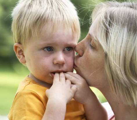 Detalii teribile in cazul copilului torturat de familie la Botosani!