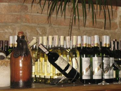 Sus paharul, la Arad! Da-i cu vinu' pan' la ziua!