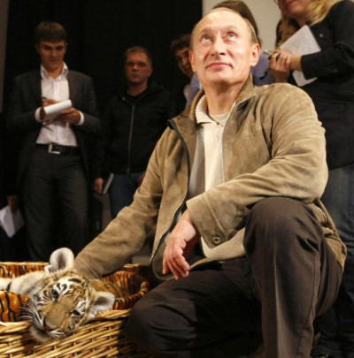 Sapunul Putin fabricat in Romania. Presedintele Rusiei face clabuc si mai e si 100% natural