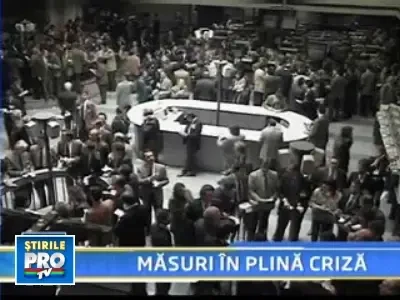 Europenii, clienti de aur: baga banii la "saltea"!