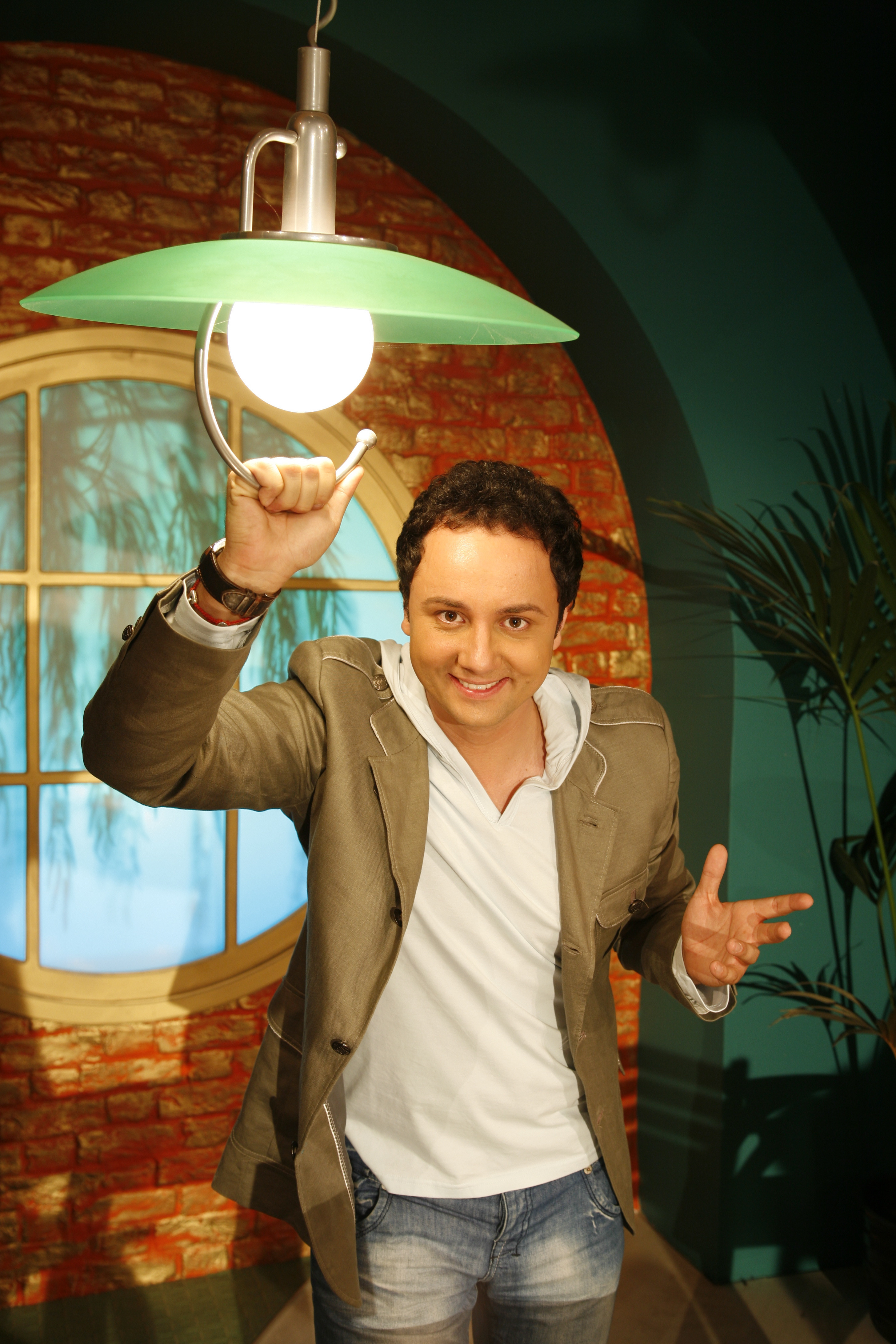 Maruta face primul pas spre Anna Lesko!