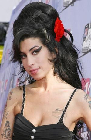 Amy Winehouse s-ar putea sa nu mai cante niciodata