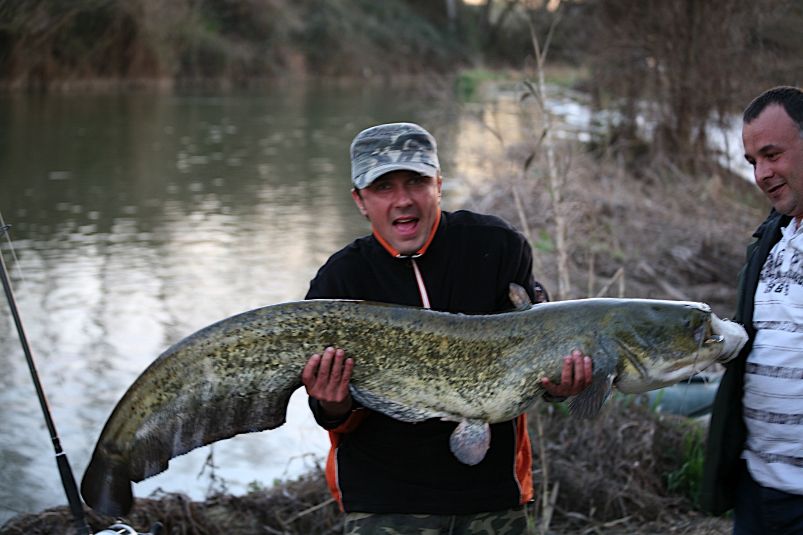 Minciuna pescareasca sau realitate: a prins un peste de 50 de kilograme