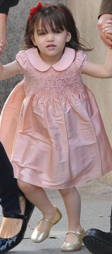 Copilul carei vedete are garderoba de 3 mil. dolari. Daca ii vinzi pantofii iti faci vila in Pipera