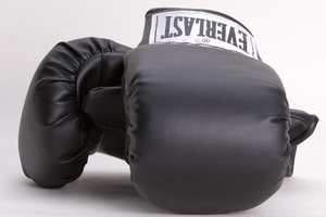 Intre doua antrenamente facea trafic cu droguri: pugilist prins in flagrant