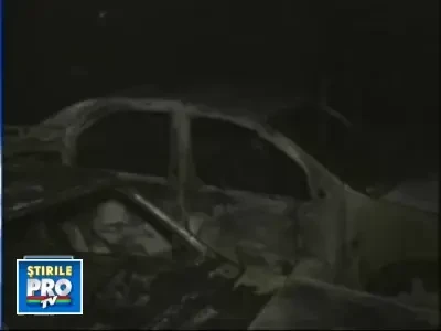 Trei masini cuprinse de flacari intr-o parcare din Drobeta Turnu Severin