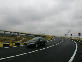 Fetele de pe Soseaua de Centura, amendate pentru "parcari" ilegale