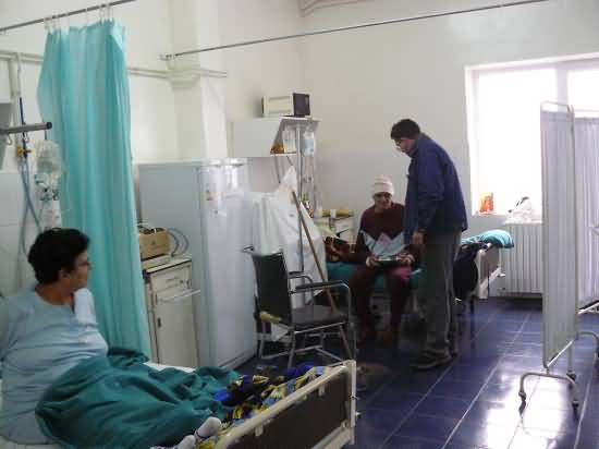 Pensionari pe post de voluntari in Spitalul Judetean