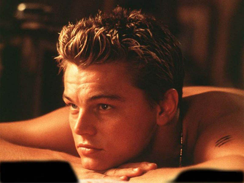 Leonardo DiCaprio, plesnit cu un prezervativ