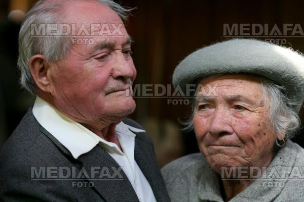 Batranii care vor sa-si vanda casele vor fi consiliati juridic