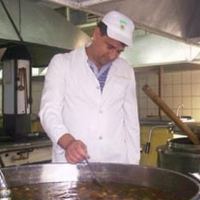 Isi reduc pedeapsa cu inchisoarea…gatind