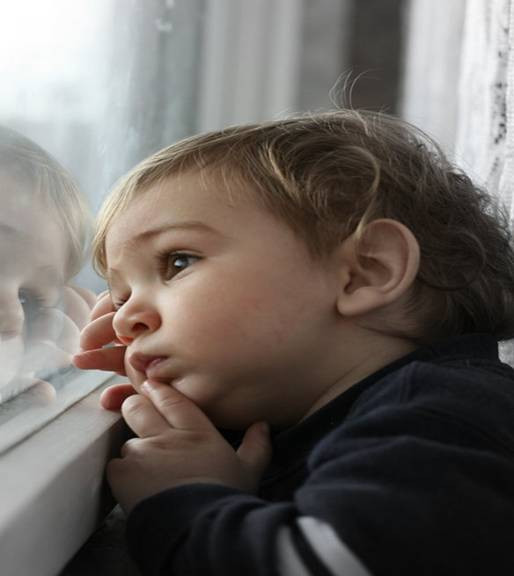 Mama fara suflet! Si-a aruncat bebelusul intr-o rapa