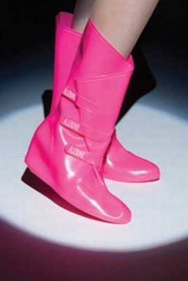 S-a inventat umbrela pentru pantofi!