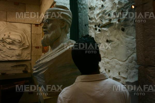 Detinutii penitenciarului Arad in vizita la Muzeul de Arta!