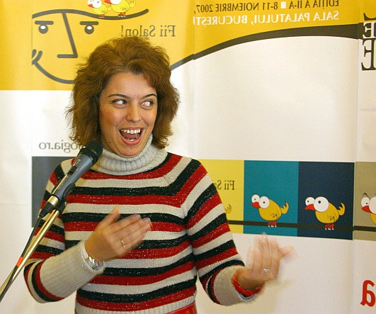 Dezbatere: Cum se ajunge la violenta juvenila?