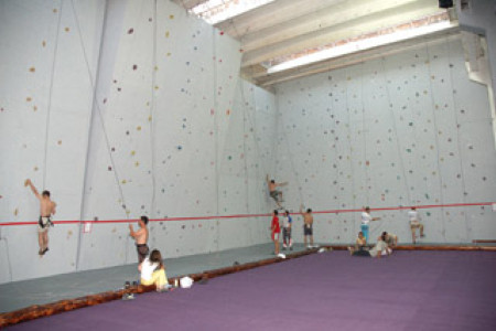 Singura sala de escalada din Vestul tarii s-a deschis la Timisoara