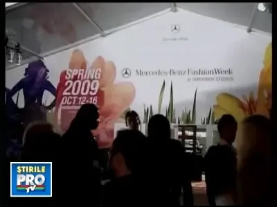 Holly Madison, vedeta la prezentarea colectiei Lauren Conrad