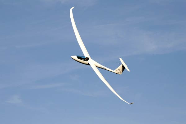 A scapat teafara dupa un accident cu planorul