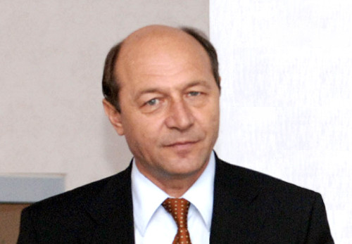 Basescu le recomanda bancherilor prudenta maxima in privinta creditarii