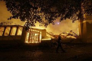 Dezastru in Praga! A ars Palatul Industrial!