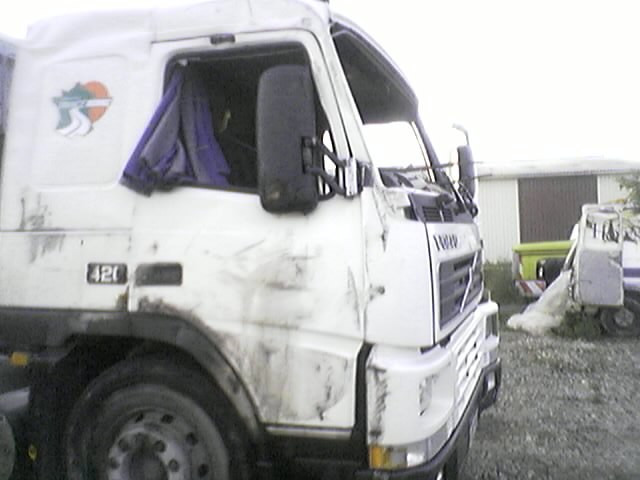 UPDATE: 21 de persoane ranite intr-un accident grav, in Arges