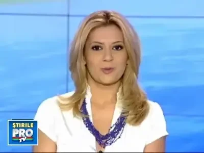 Un cimpanzeu este mama adoptiva a doi pui de tigru!