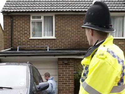 Copii supusi la perversiuni sexuale de tatii si bunicul lor